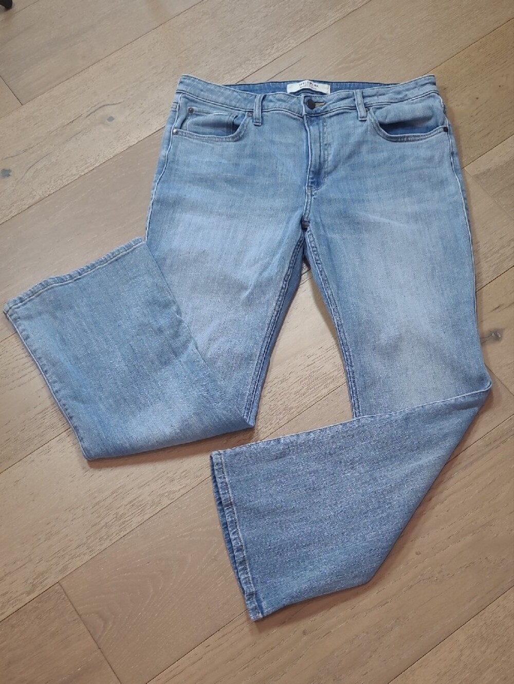 Idyllwind Jeans Women's sz 16W/32L Rebel Light Wash Mid Rise Boot Cut Denim Jean